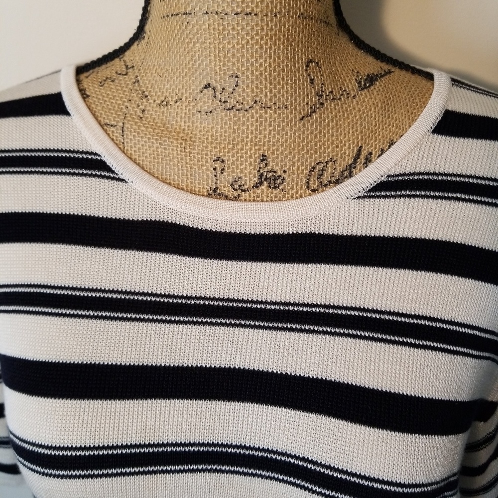 Talbots 100%silk top - Picture 2 of 6